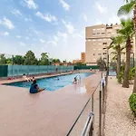 Moderno Apartamento Con Piscina Y Parking