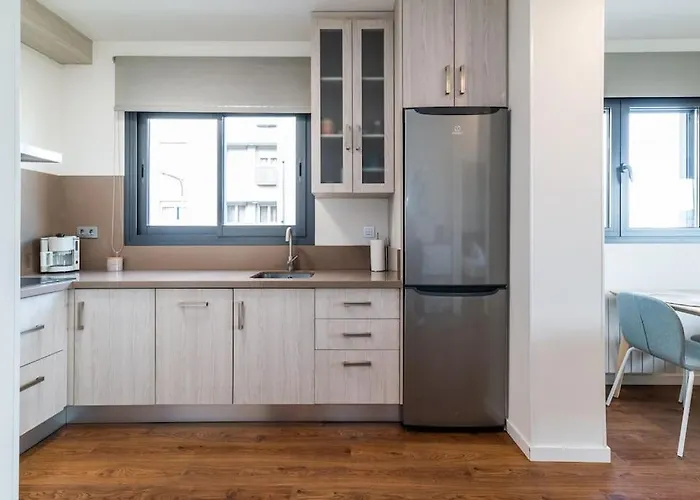 Moderno Apartamento Con Piscina Y Parking